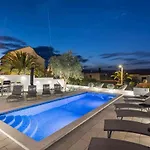 In Arbanija With Terrace, Air Conditioning, Wifi 5139-4 * Трогир