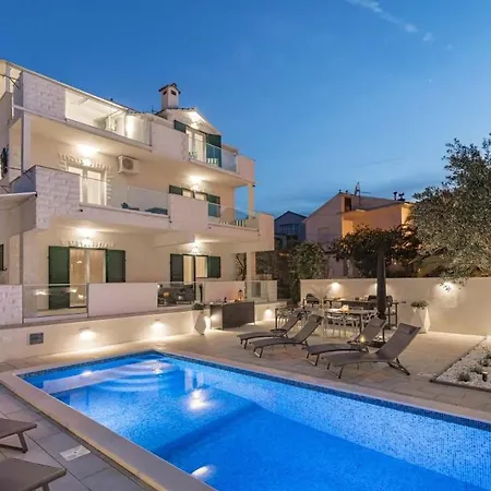 Lejlighed In Arbanija With Terrace, Air Conditioning, Wifi 5139-4