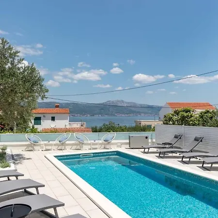 In Arbanija With Terrace, Air Conditioning, Wifi 5139-4 Lejlighed