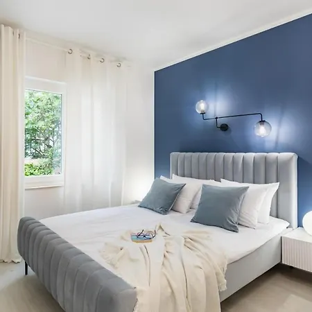 Lejlighed In Arbanija With Terrace, Air Conditioning, Wifi 5139-4 *